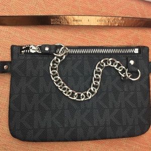 Michael Kors - Fanny Pack Belt Signature Logo Sz L